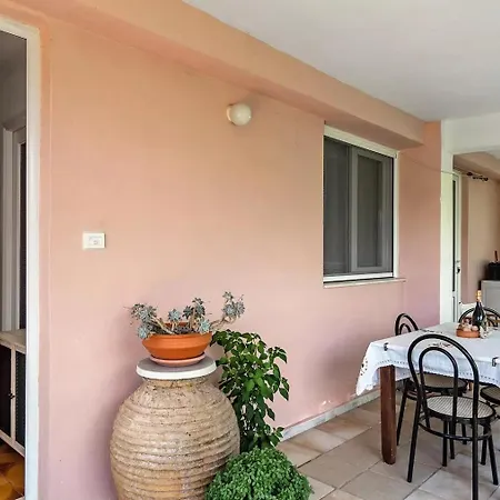 Woodpecker House Lefkada