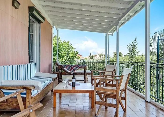 Woodpecker House Lefkada *